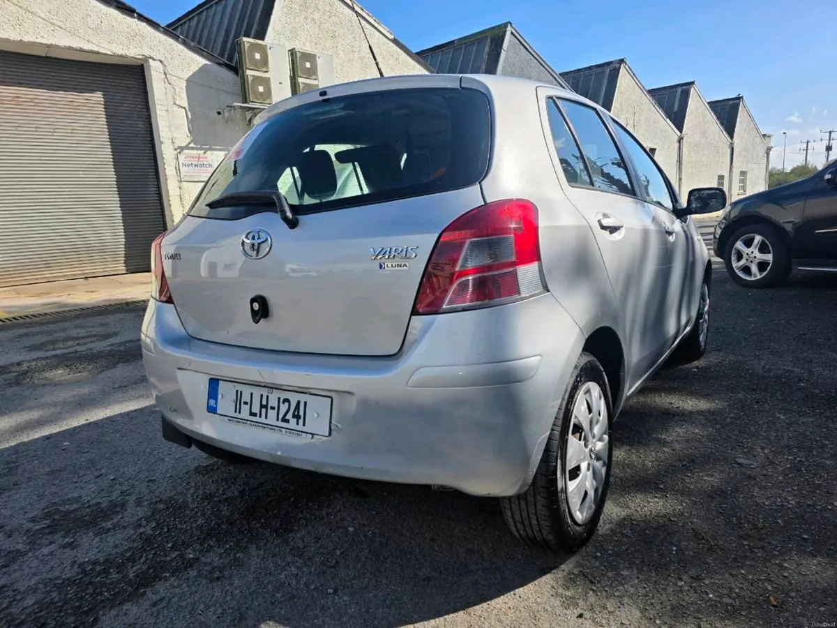 Toyota yaris automatic - Image 2