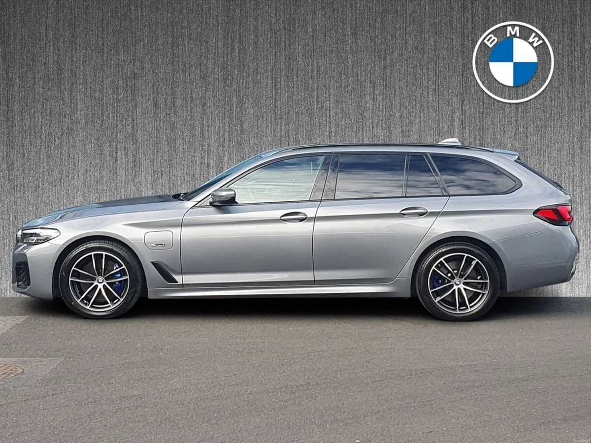 BMW 5-Series 530e xDrive M Sport Touring - Image 4