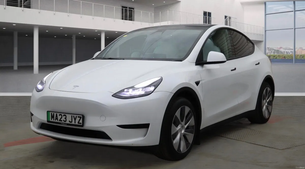 Tesla Model Y RWD 2023 - Image 2