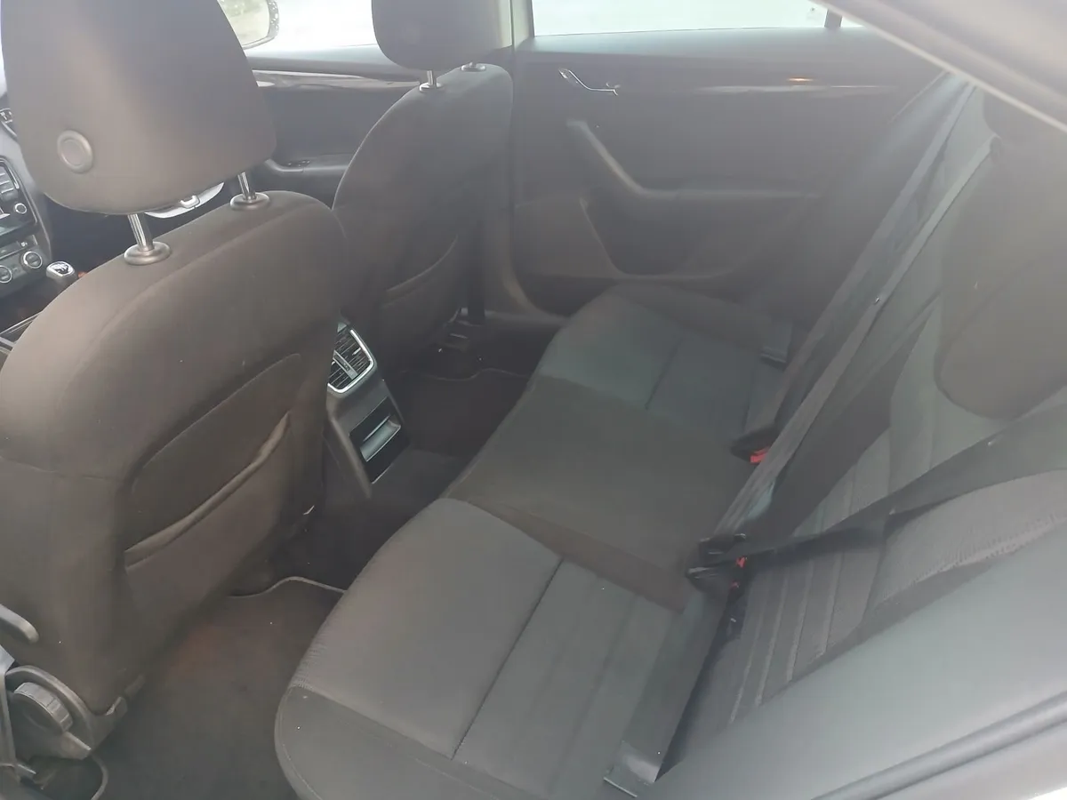 **Skoda Octavia 2016__New NCT 03/28__High Spec - Image 4