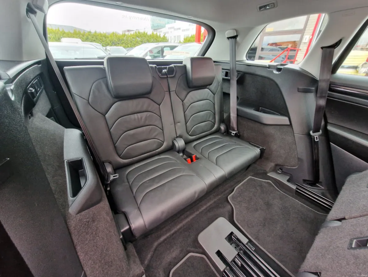 SEAT Tarraco 7 seater automatic leather glass roof - Image 3