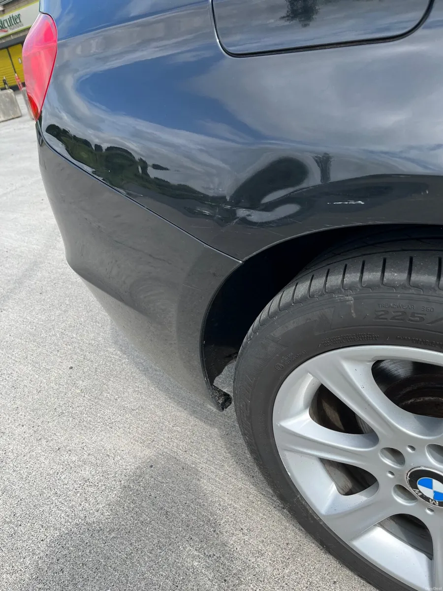 BMW 3-Series 2012 - Image 2