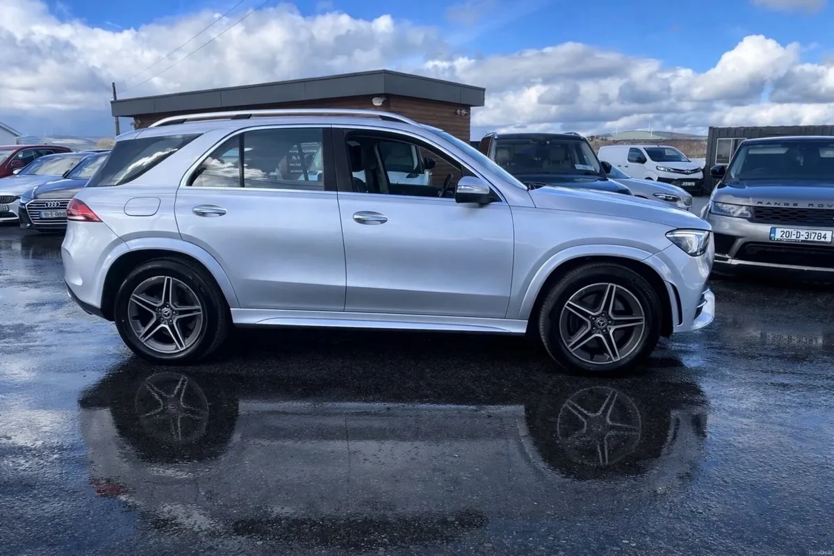 201 MERCEDES GLE300CDI AMG LOW KMS - Image 2