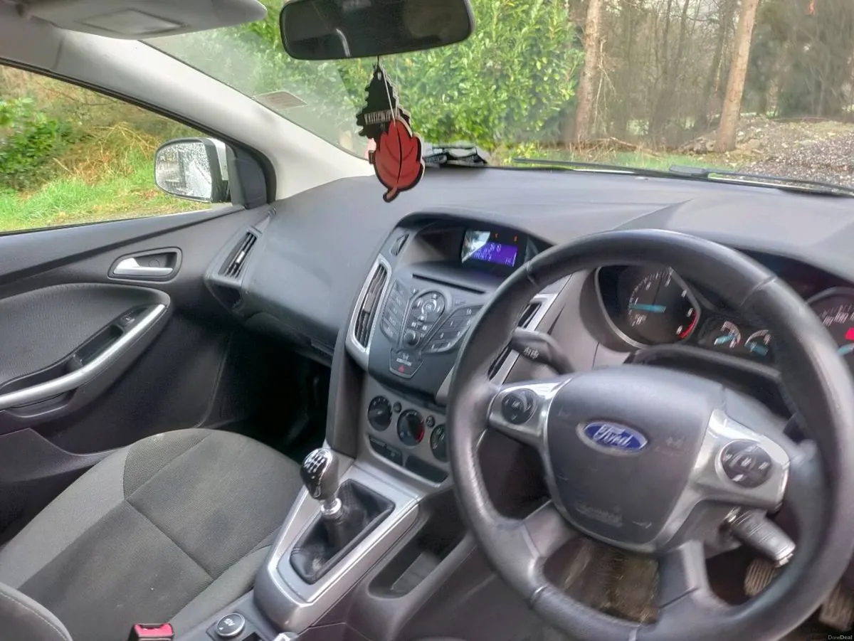 Ford Focus - Image 6