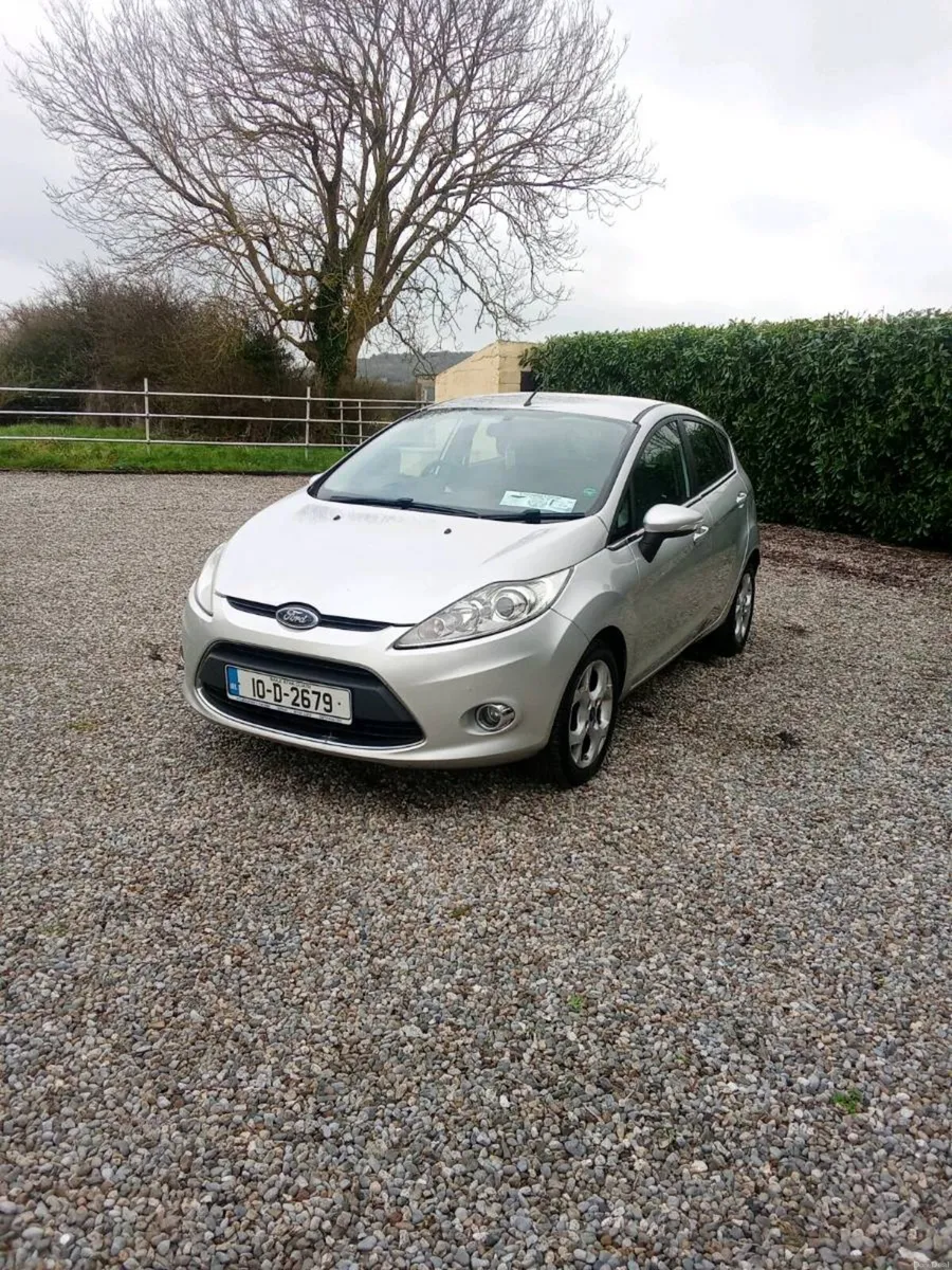 2010 Ford fiesta titanium 2/27 - Image 1