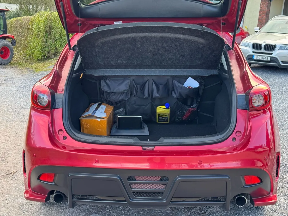 2015 Mazda 3 GT 2.2L - Image 4