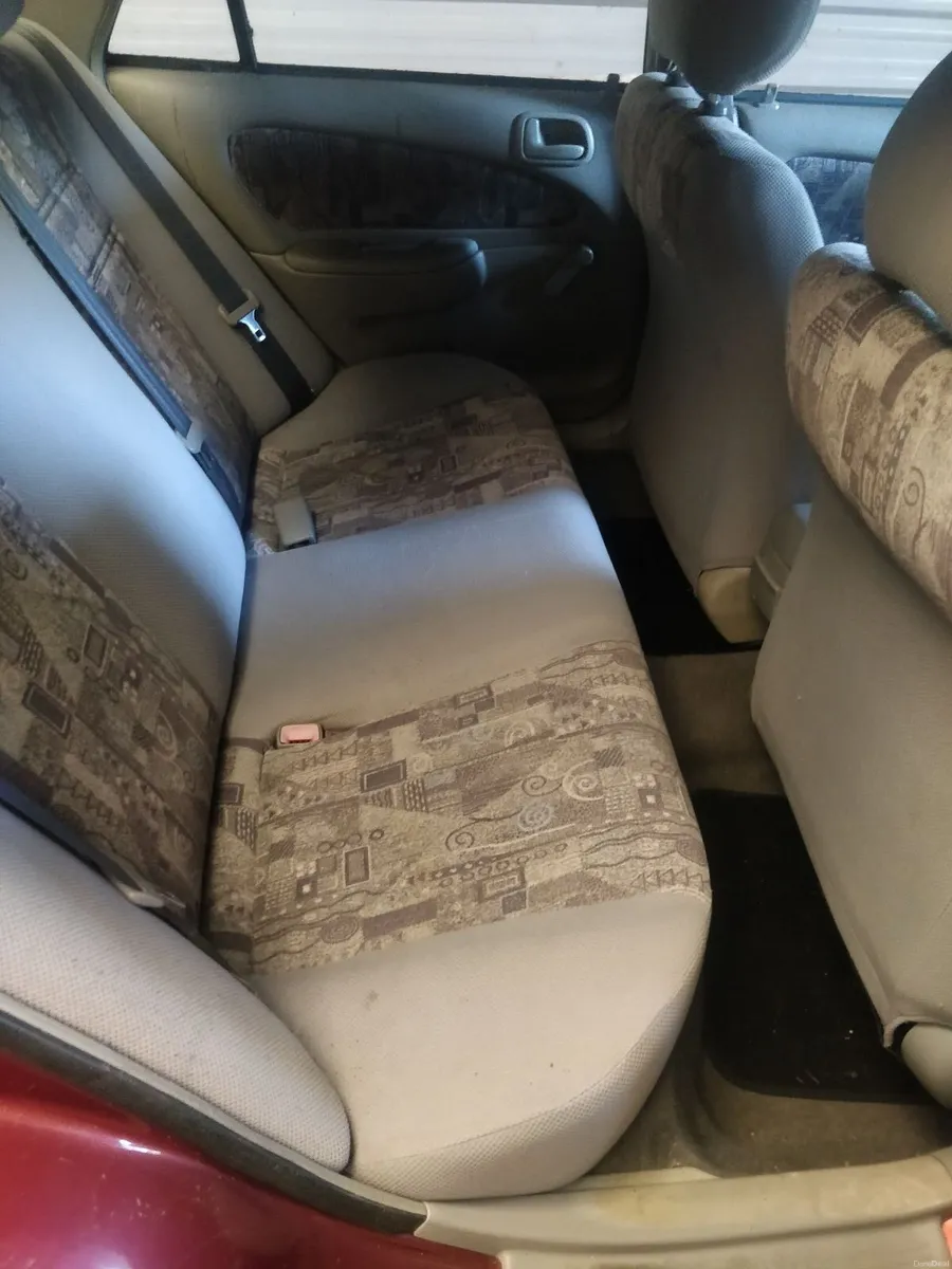 Toyota Corolla 1999 - Image 2