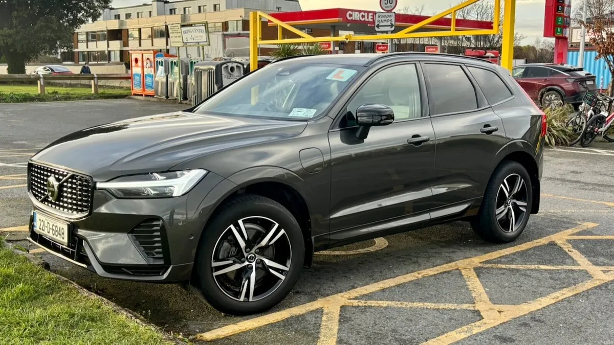 Volvo XC60 T6 Recharge R-Design (221-D) - Image 2