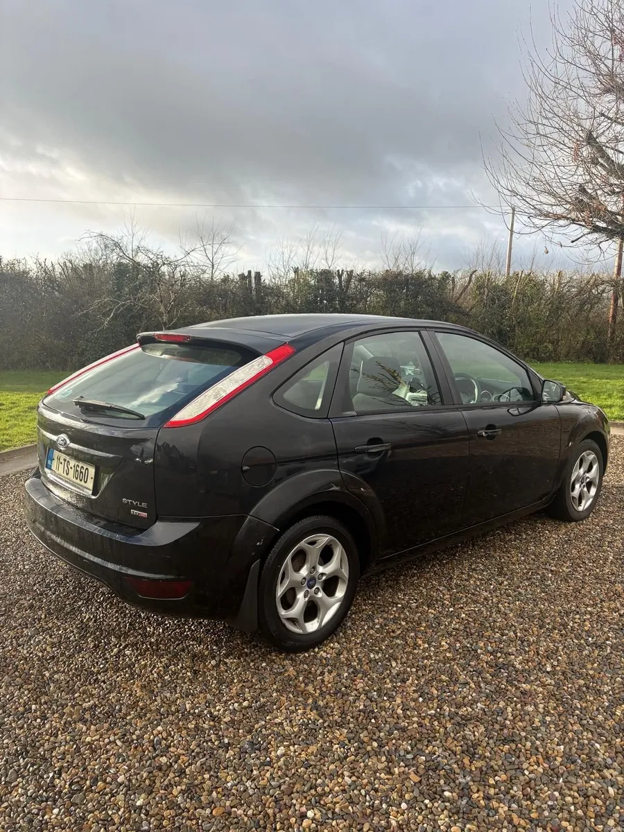 Ford Focus 2011 - Image 3
