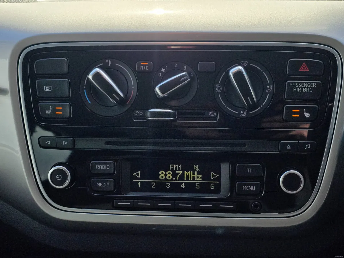 Volkswagen up! 2013 highline automatic €4990 - Image 3