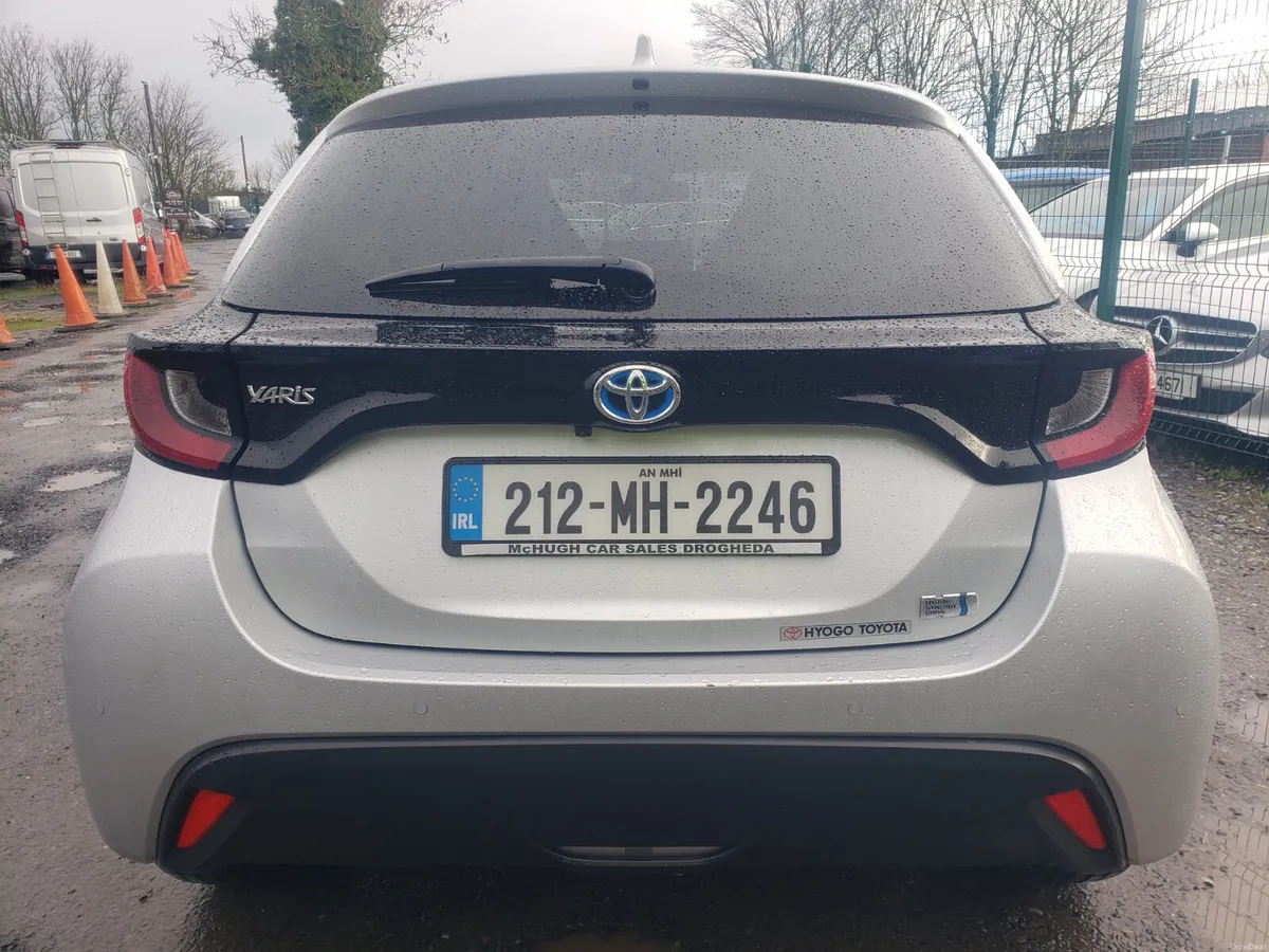 Toyota Yaris 2021 - Image 2