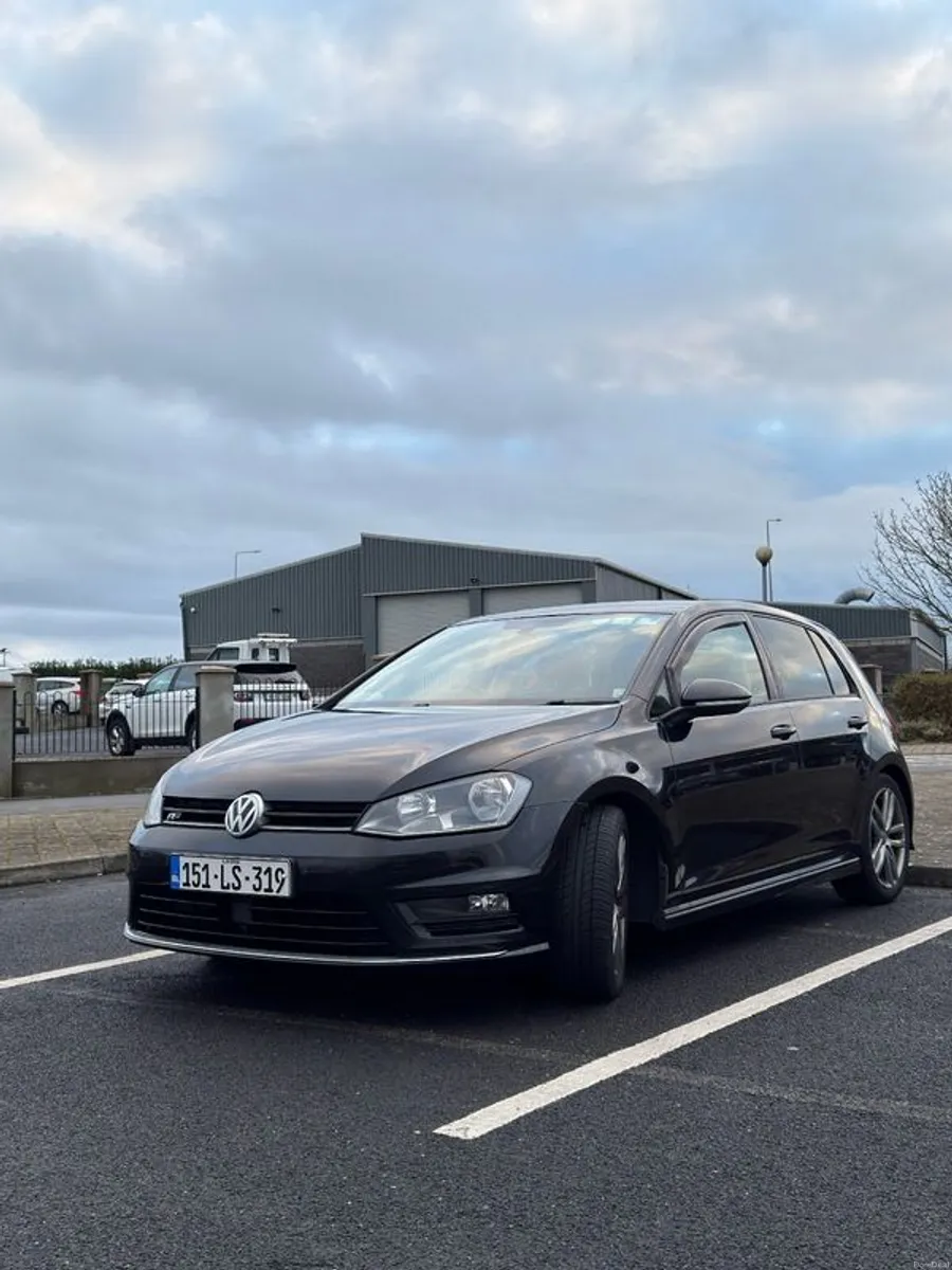 2015 Volkswagen Golf R-Line TDI - Image 4