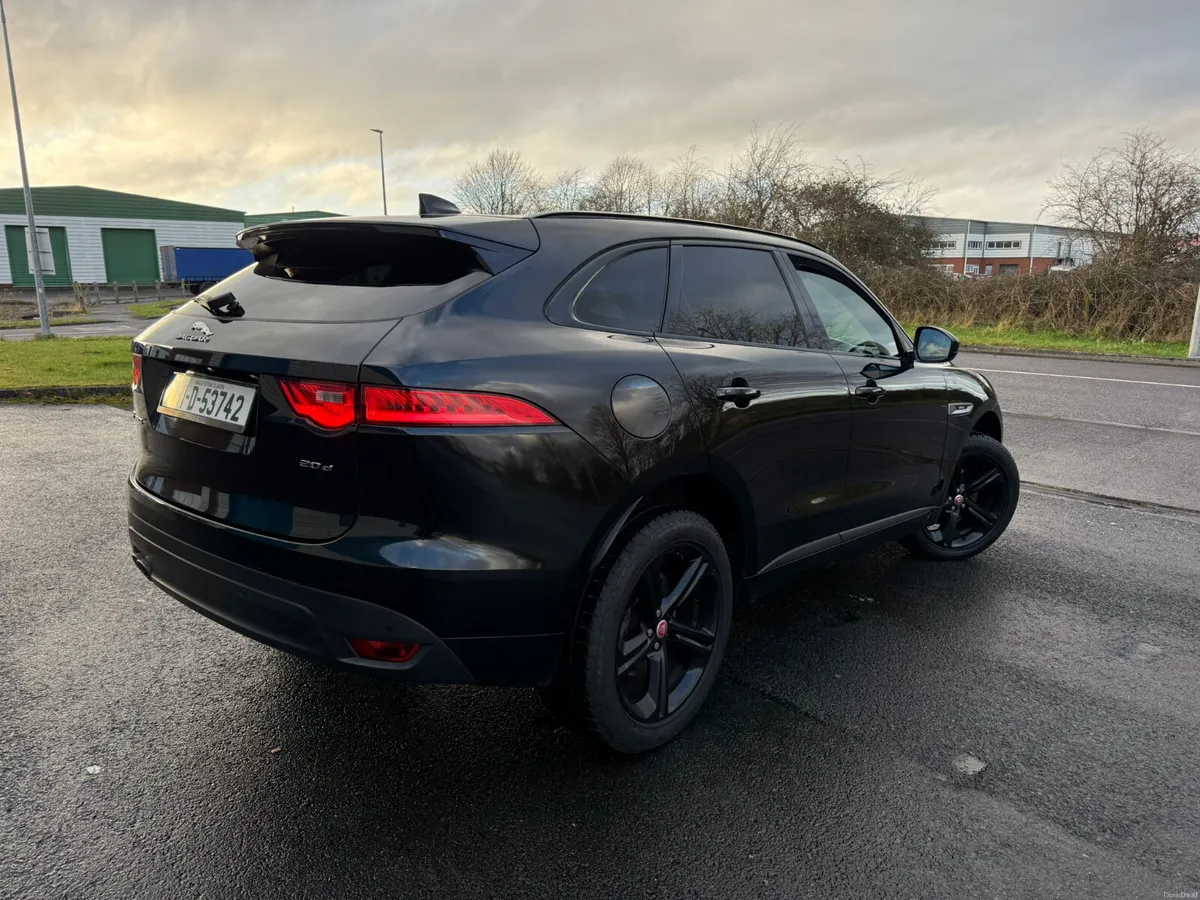 2017 Jaguar F-Pace 2.0 Diesel R-Sport RWD - Image 4