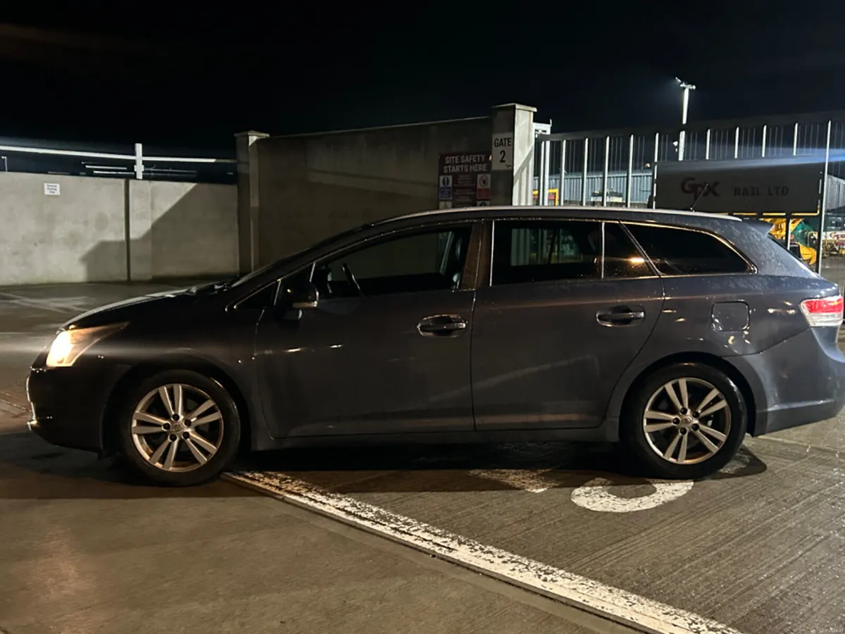 🚗2010 TOYOTA AVENSIS TOP SPEC🚗1 OWNER+NCT - Image 2