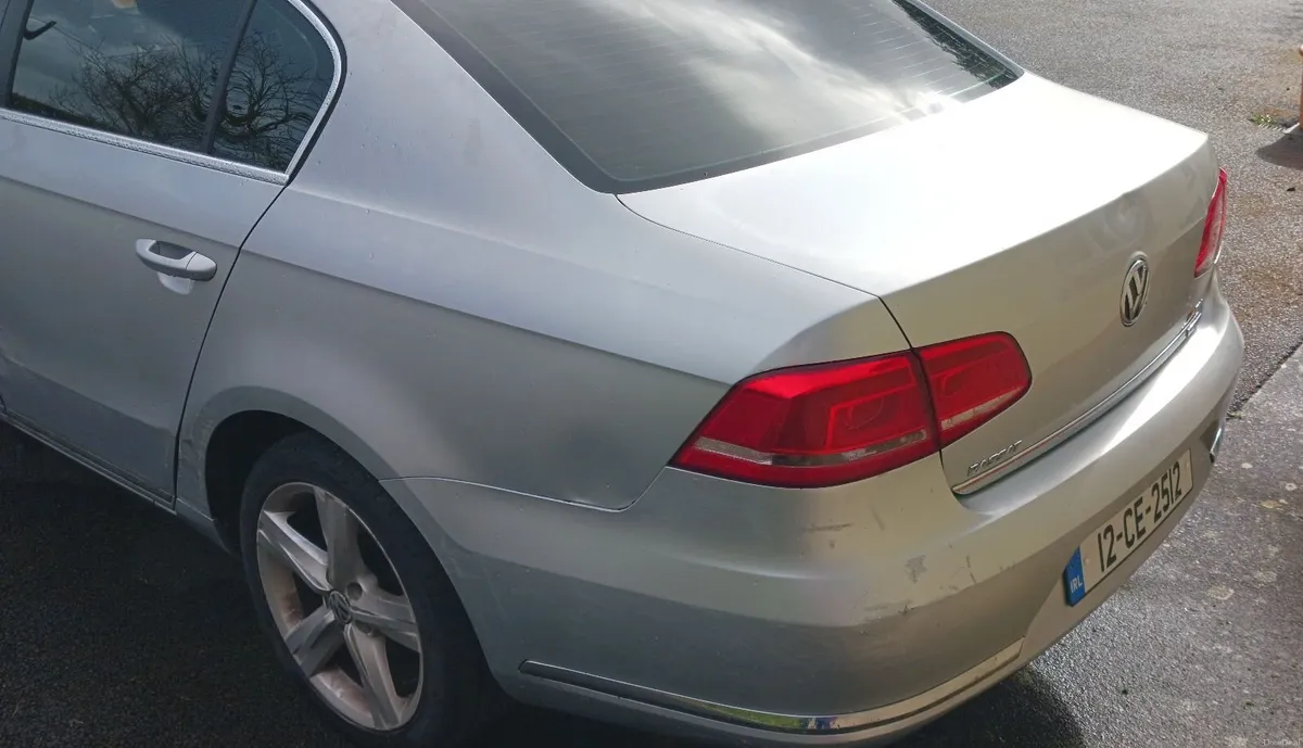 Volkswagen Passat 2012 - Image 3
