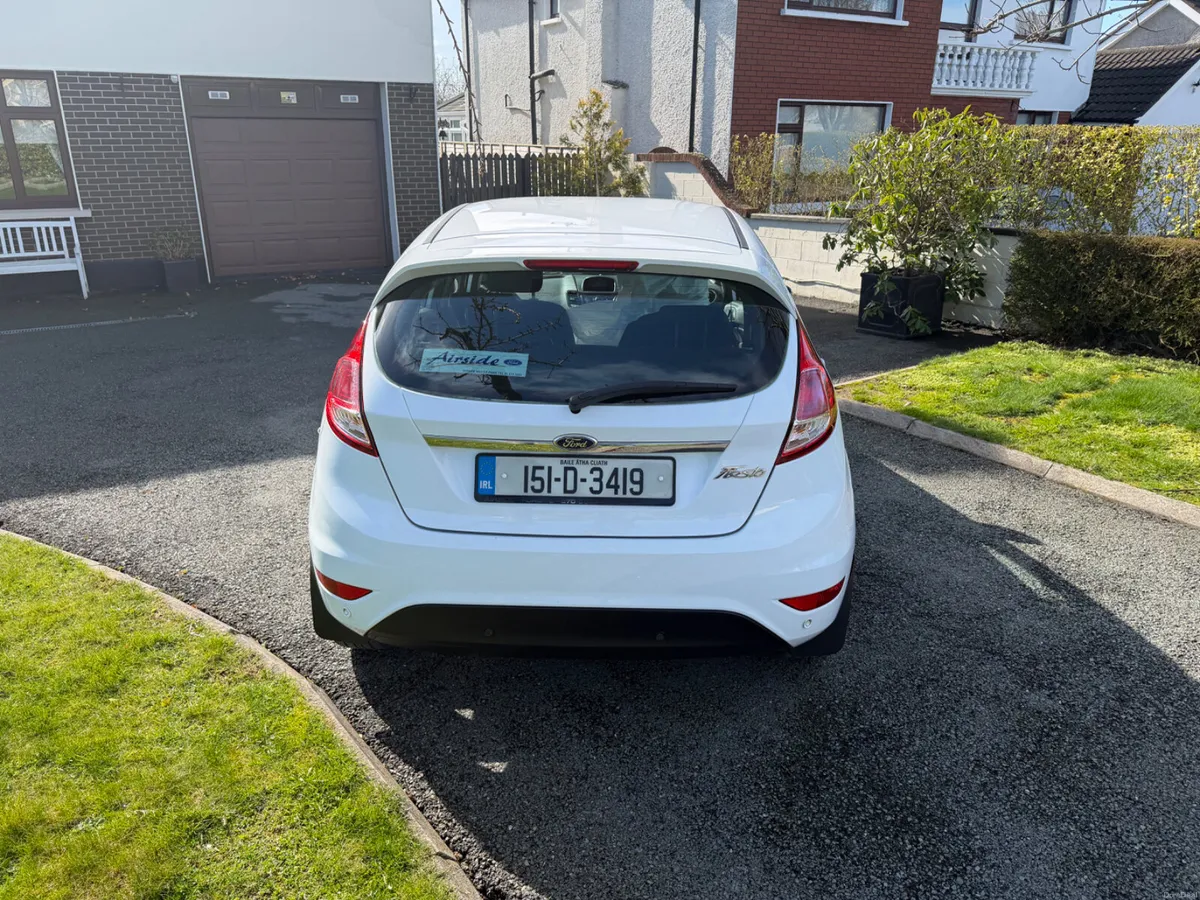 2015 Ford Fiesta 1.25 titanium low kilometres - Image 4