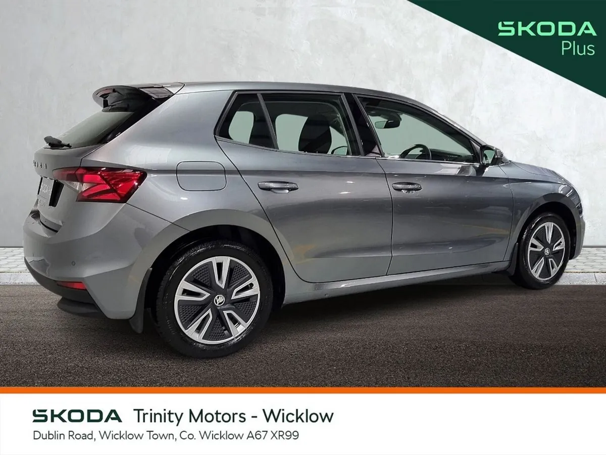 Skoda Fabia ** PANORAMIC MOON ROOF ** STYLE 1.0 MP - Image 3