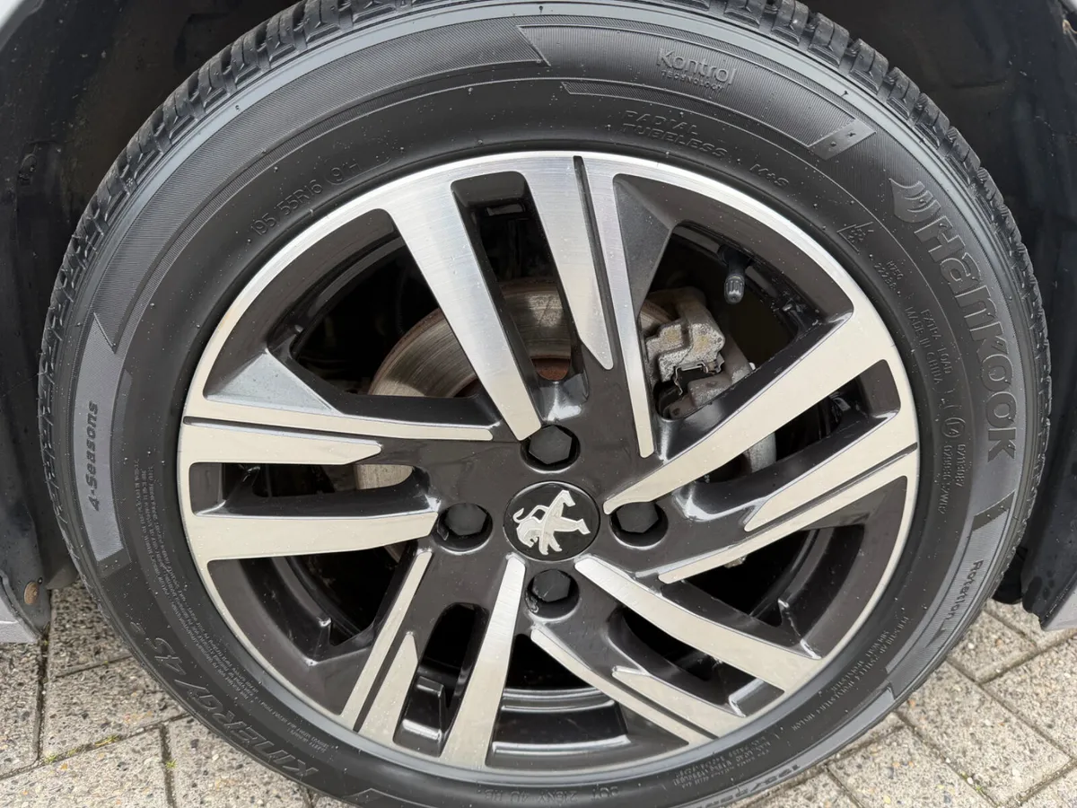 2023 Peugeot 208 Active - Image 3