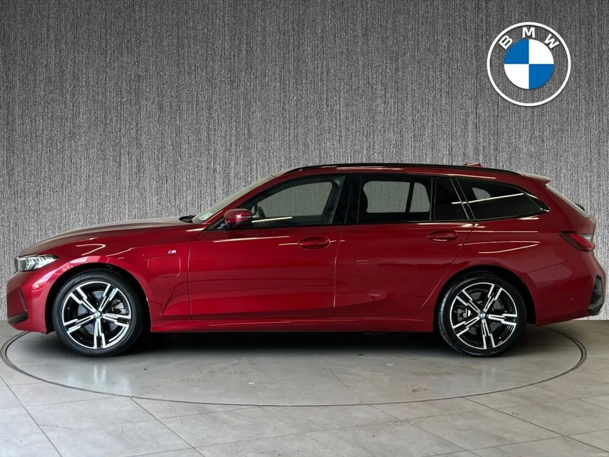 BMW 3-Series 330e M Sport TOURING - Image 4