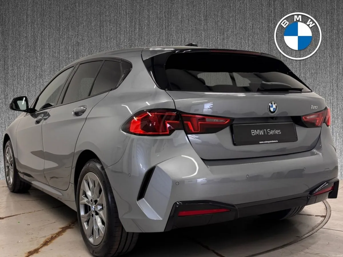 BMW 1-Series 120 Sport AUTO 5DR - Image 2