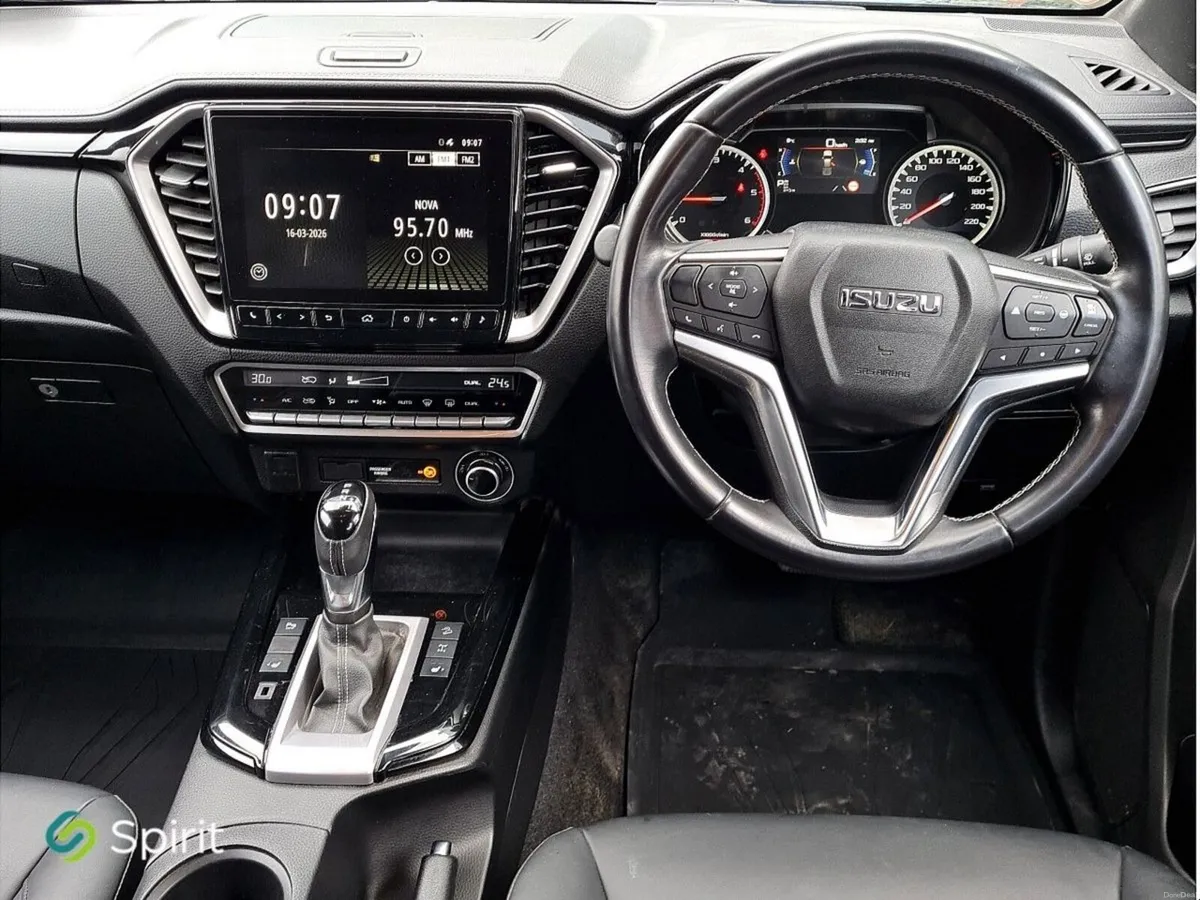 Isuzu D-Max LX DOUBLECAB  AUTO - Image 4