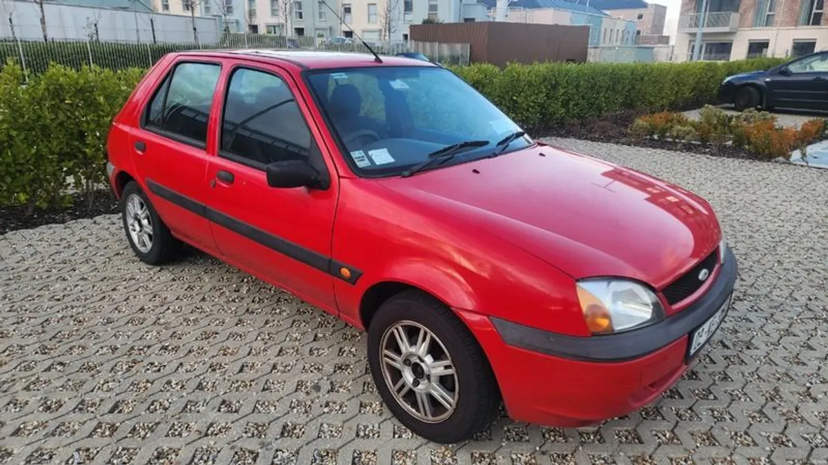 2002 Ford Fiesta - Image 2