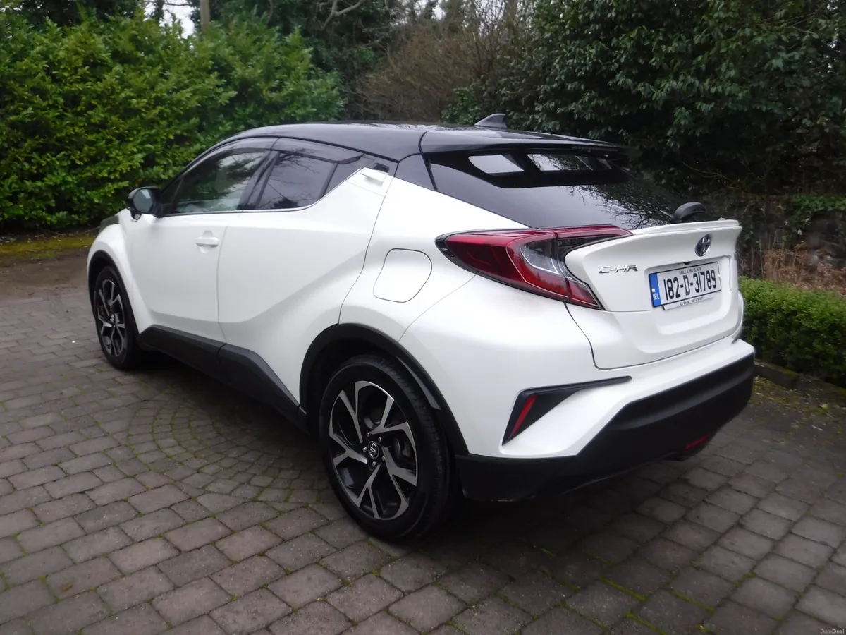 Toyota C-HR 1.8 AUTO HYBRID HIGH SPEC LOW MILES - Image 4