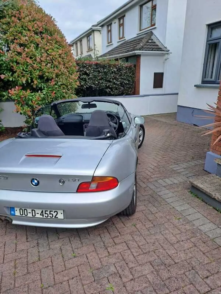 2000 Bmw Z3 - Image 2