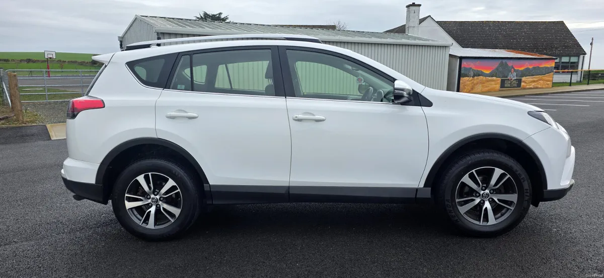 Toyota RAV4 2016 - Image 5