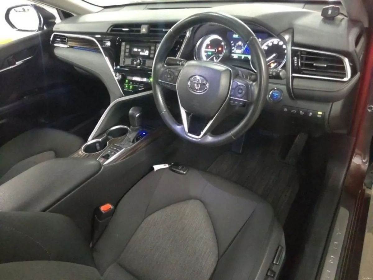 Toyota Camry G SPEC - 2.5 HYBRID - FACTORY ALLOYS - Image 3