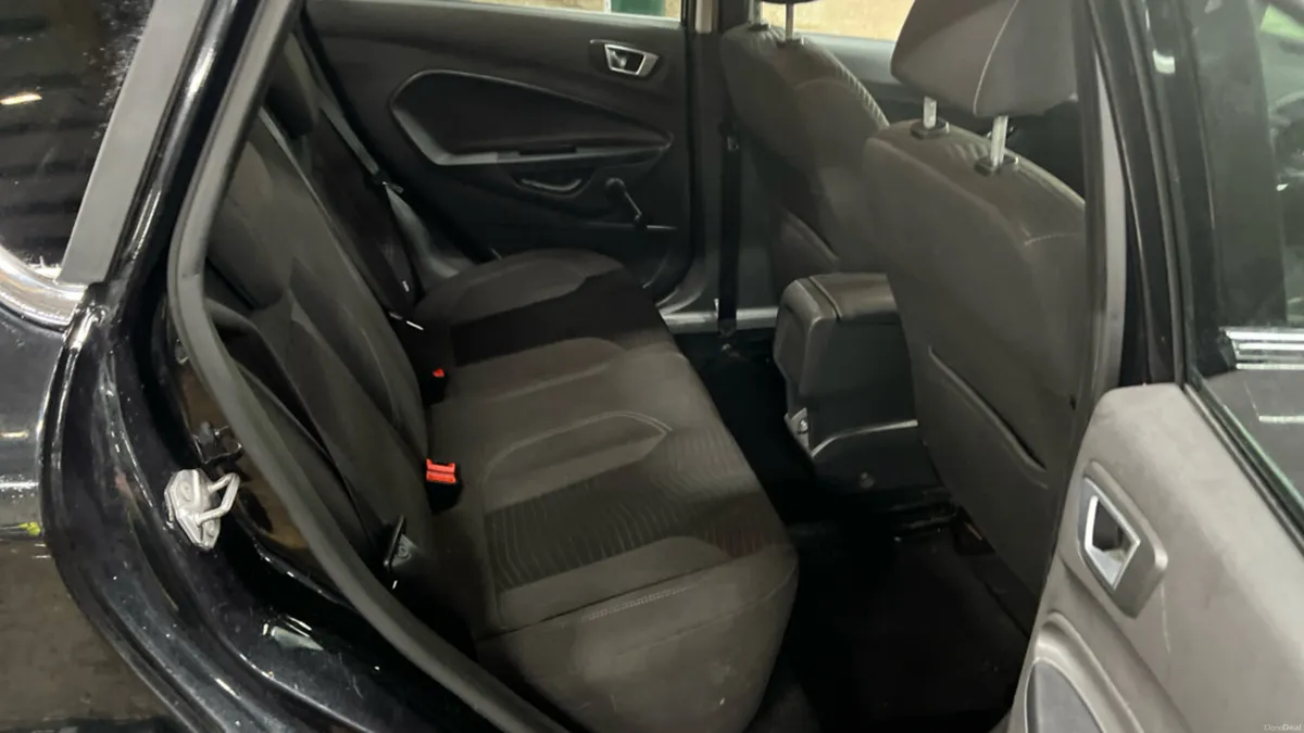 2014 Ford Fiesta Titanium 1.0 Petrol - Image 4
