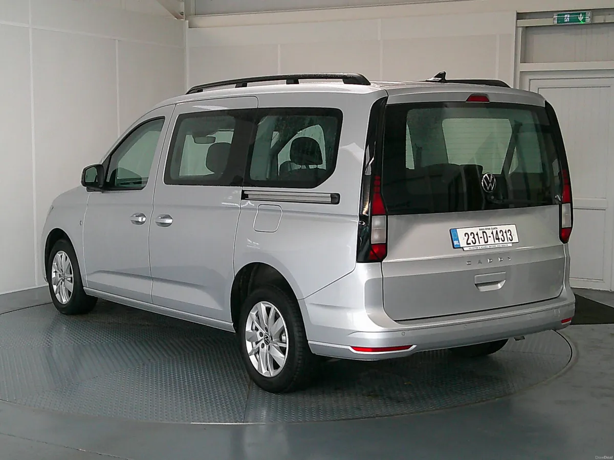 2023 Volkswagen Caddy Maxi Life - Image 5