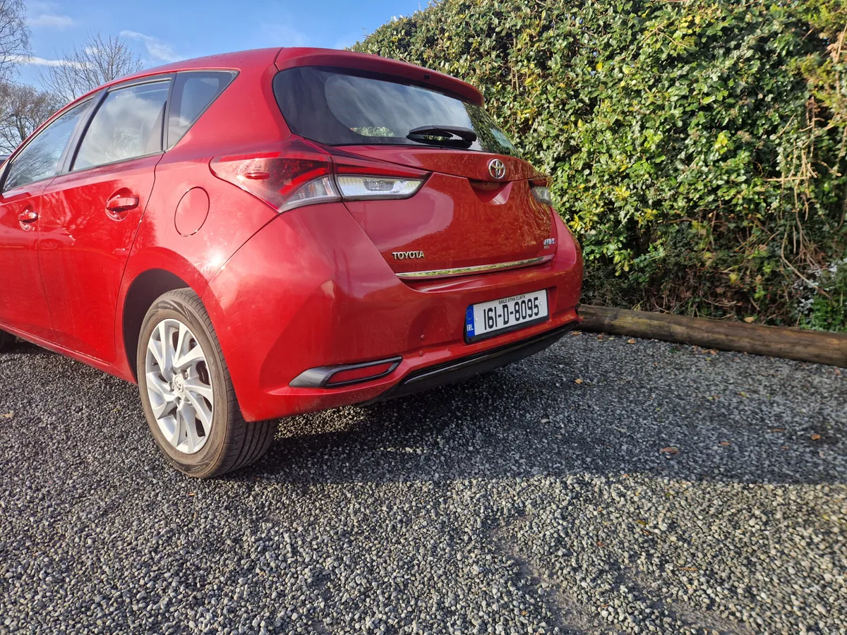 Toyota Auris AURA PETROL 2016 - Image 3