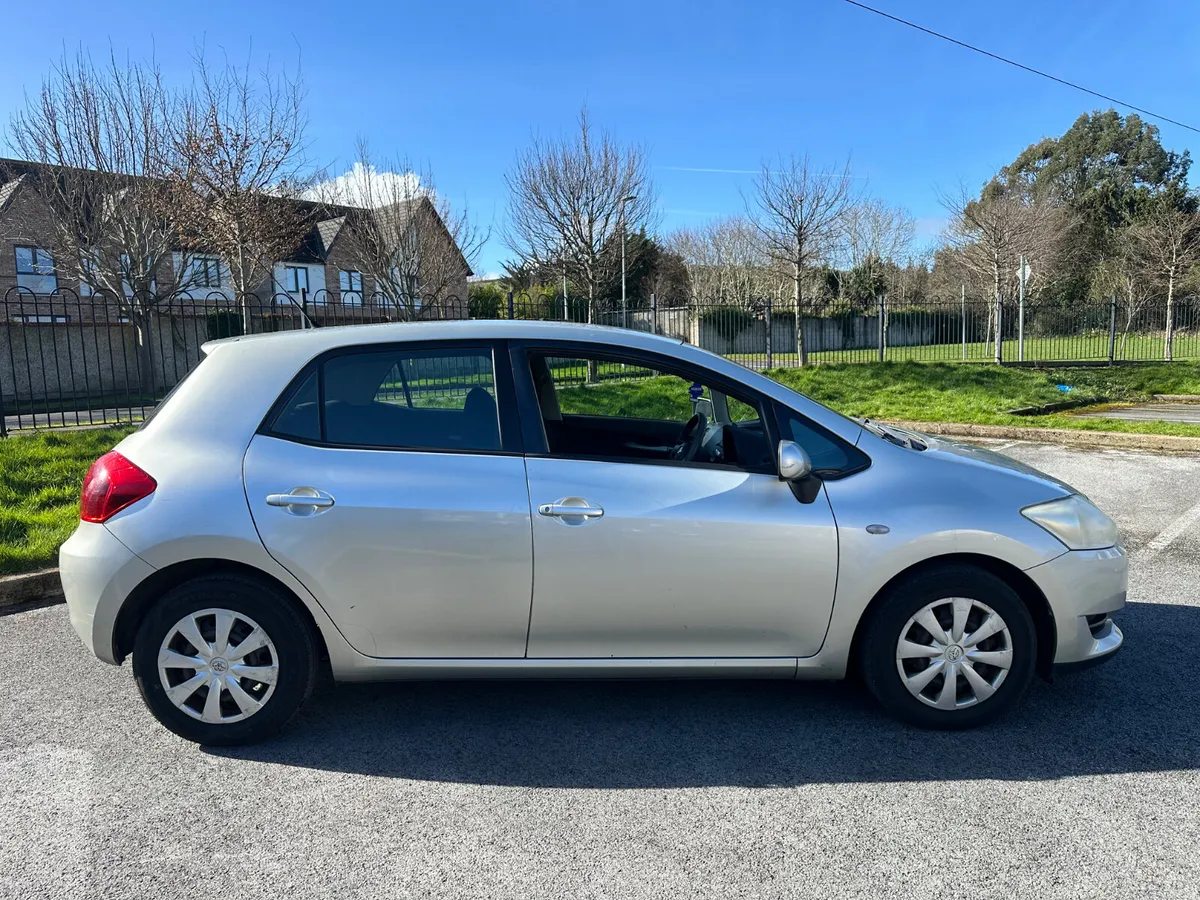 Toyota Auris NCT 11/26 Tax 05/26 1.4 petrol - Image 4