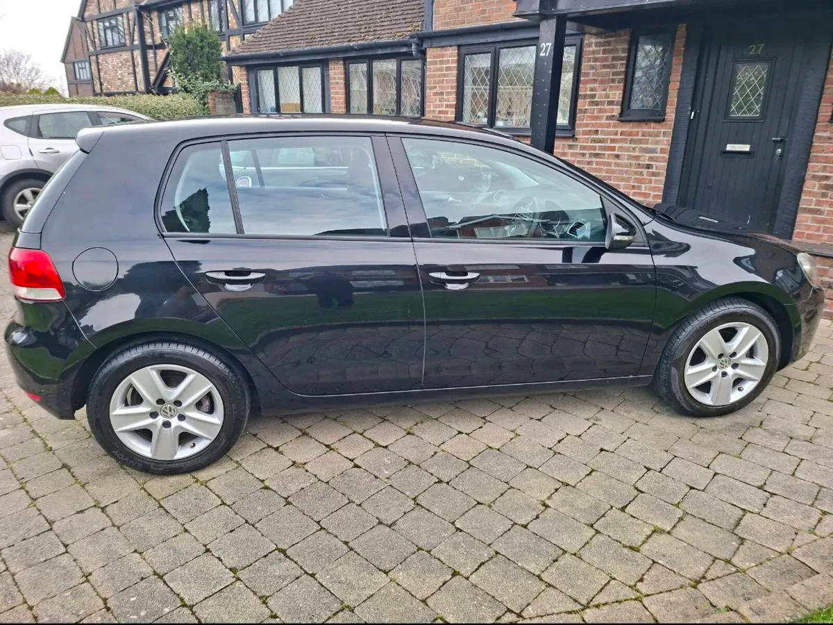 VOLKSWAGON GOLF 1.4 TSI 2010 STUNNING CONDITION - Image 2