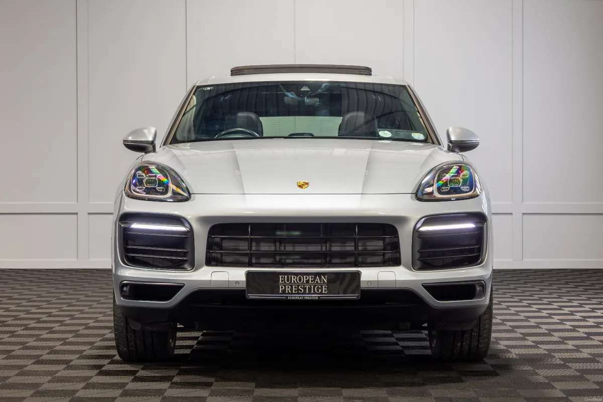 202 Porsche Cayenne V6 E-Hybrid - Image 2