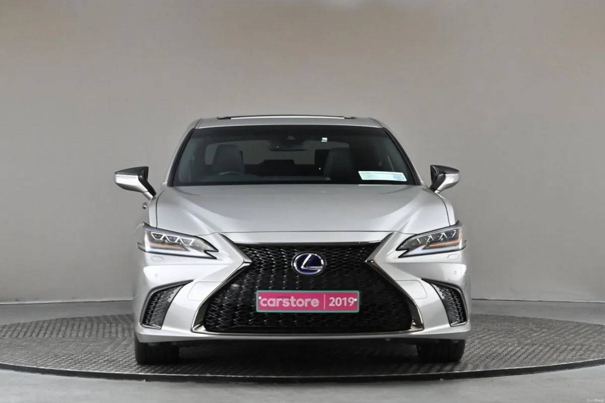 Lexus ES 300H F-SPORT **LEATHER SPORT MEMO SEATS** - Image 2