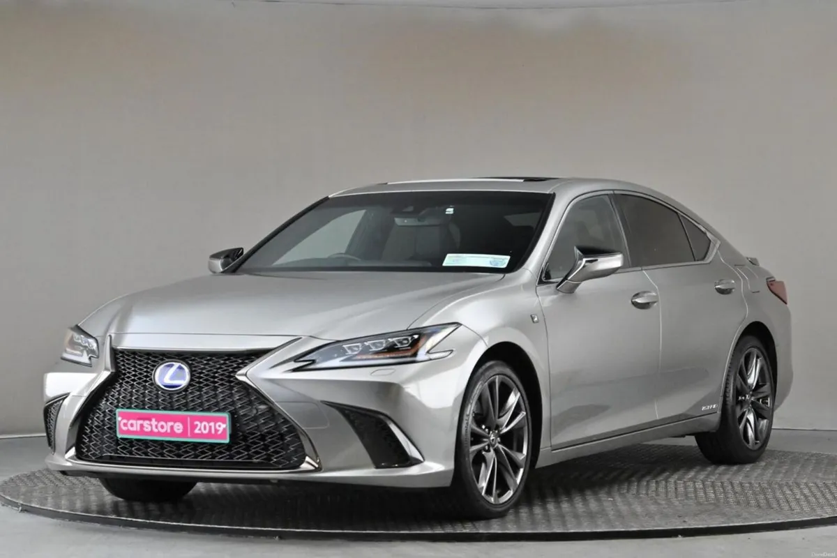 Lexus ES 300H F-SPORT **LEATHER SPORT MEMO SEATS** - Image 3