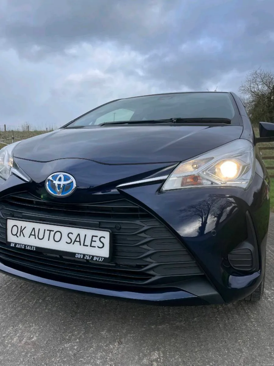 Toyota Vitz hybrid (keyless entry) - Image 3