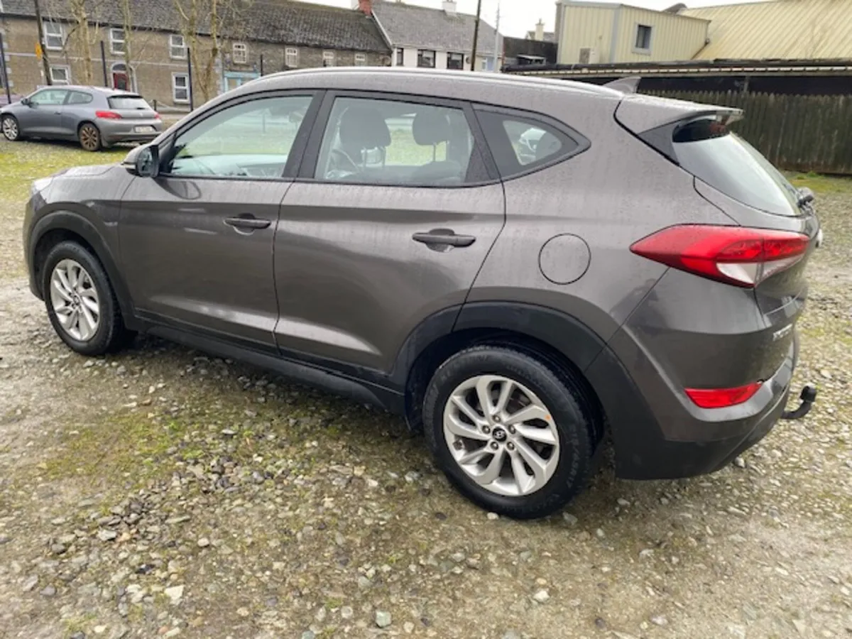 172 Hyundai Tuscon €60 per week - Image 3