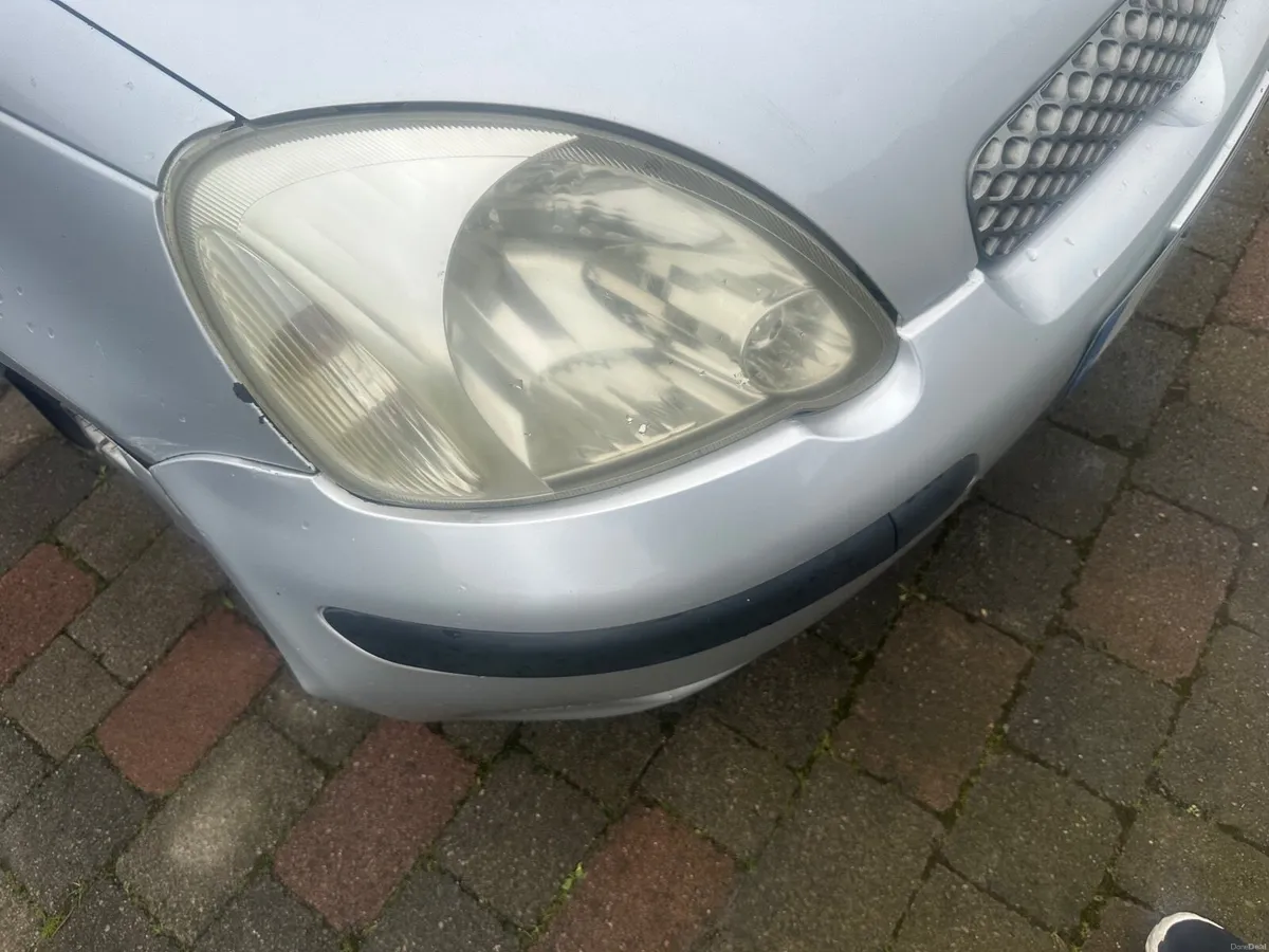 Toyota Yaris 2004 - Image 4