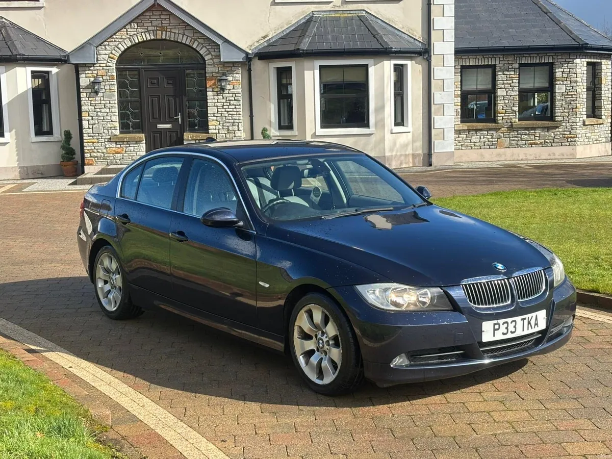 BMW 325i - Image 1