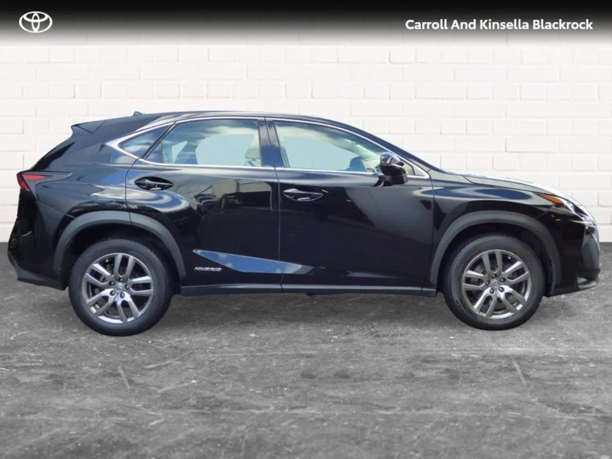 Lexus NX Hybrid Dynamic FWD - Image 3