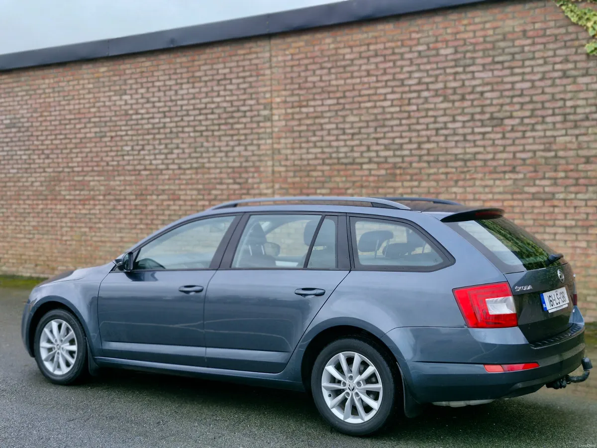 Skoda Octavia 2.0 TDI 4X4 150HP - Image 2