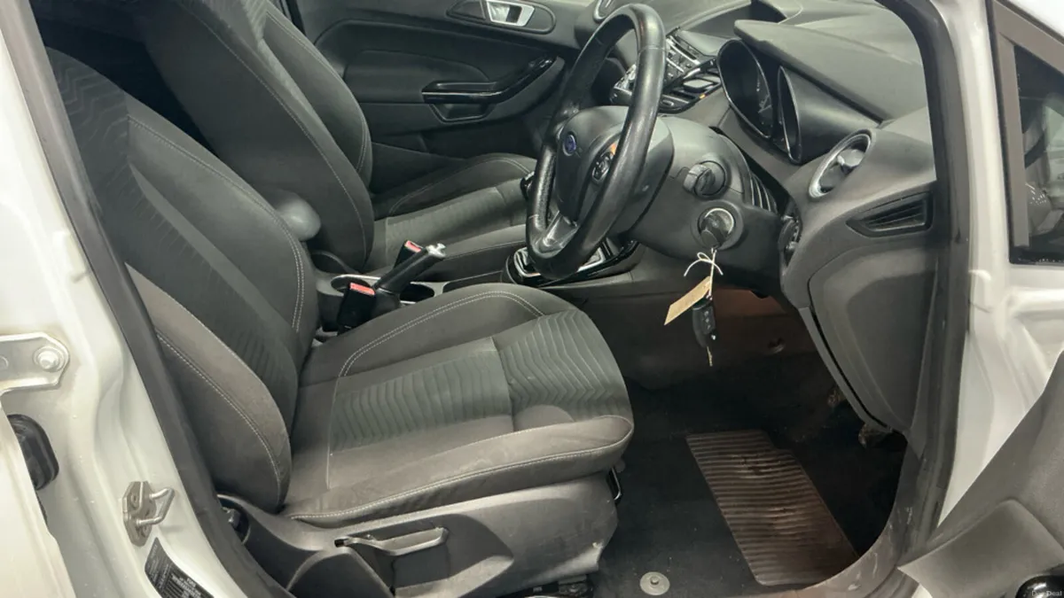 2014 Ford Fiesta 1.0 Petrol - Image 3