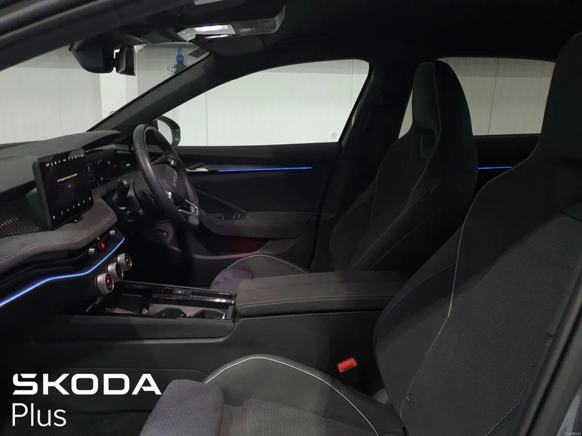 Skoda Superb Sportline - Rear Heated Seats (From € - Image 4