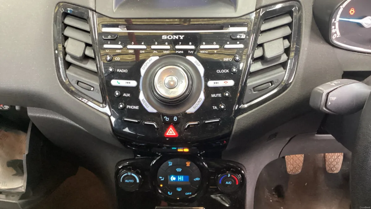 2014 Ford Fiesta Titanium 1.0 Petrol - Image 3