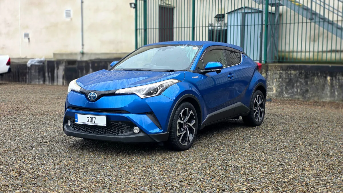 2017 Toyota CHR Hybrid - Image 3