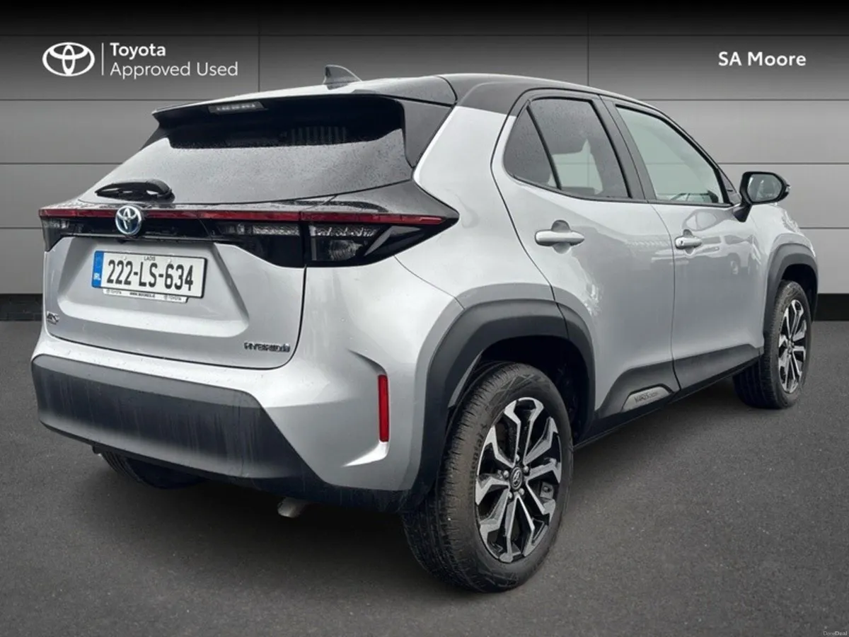 Toyota Yaris Cross LUNA SPORT BI-TONE - Image 2