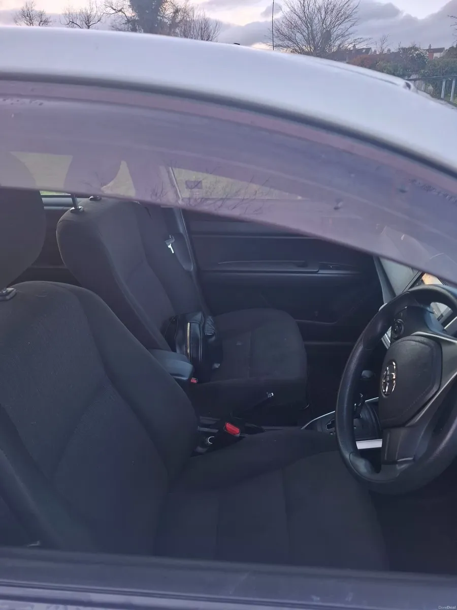 Toyota Corolla 2016 - Image 3